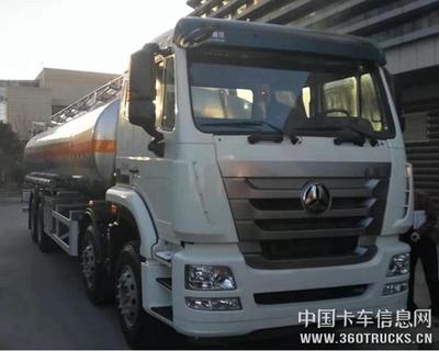 中國(guó)I代智能卡車豪沃T7H 驅(qū)動(dòng)危化品運(yùn)輸行業(yè)安全與效率新升級(jí)